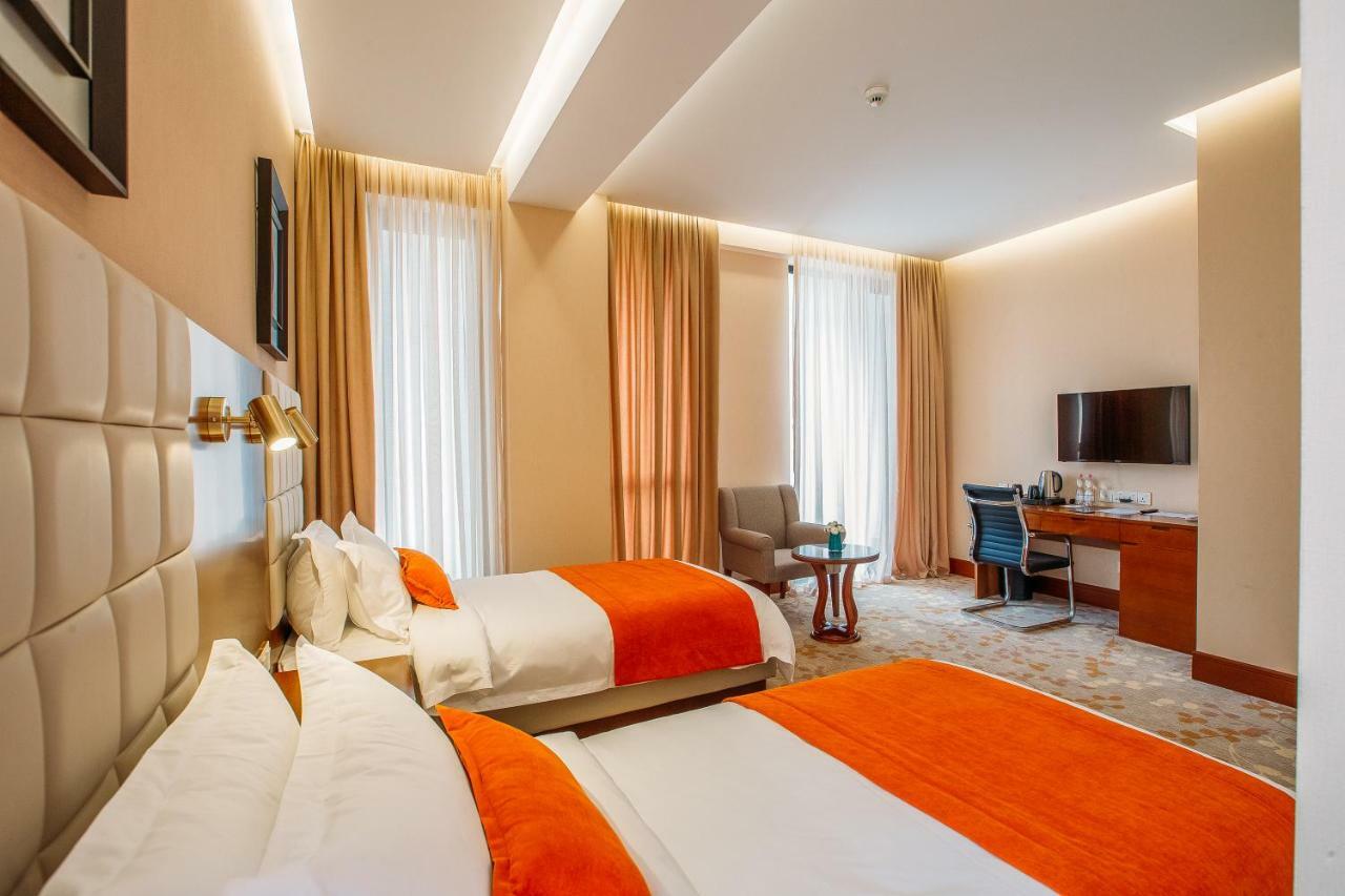 Horizont Hotel Tiflis Exterior foto