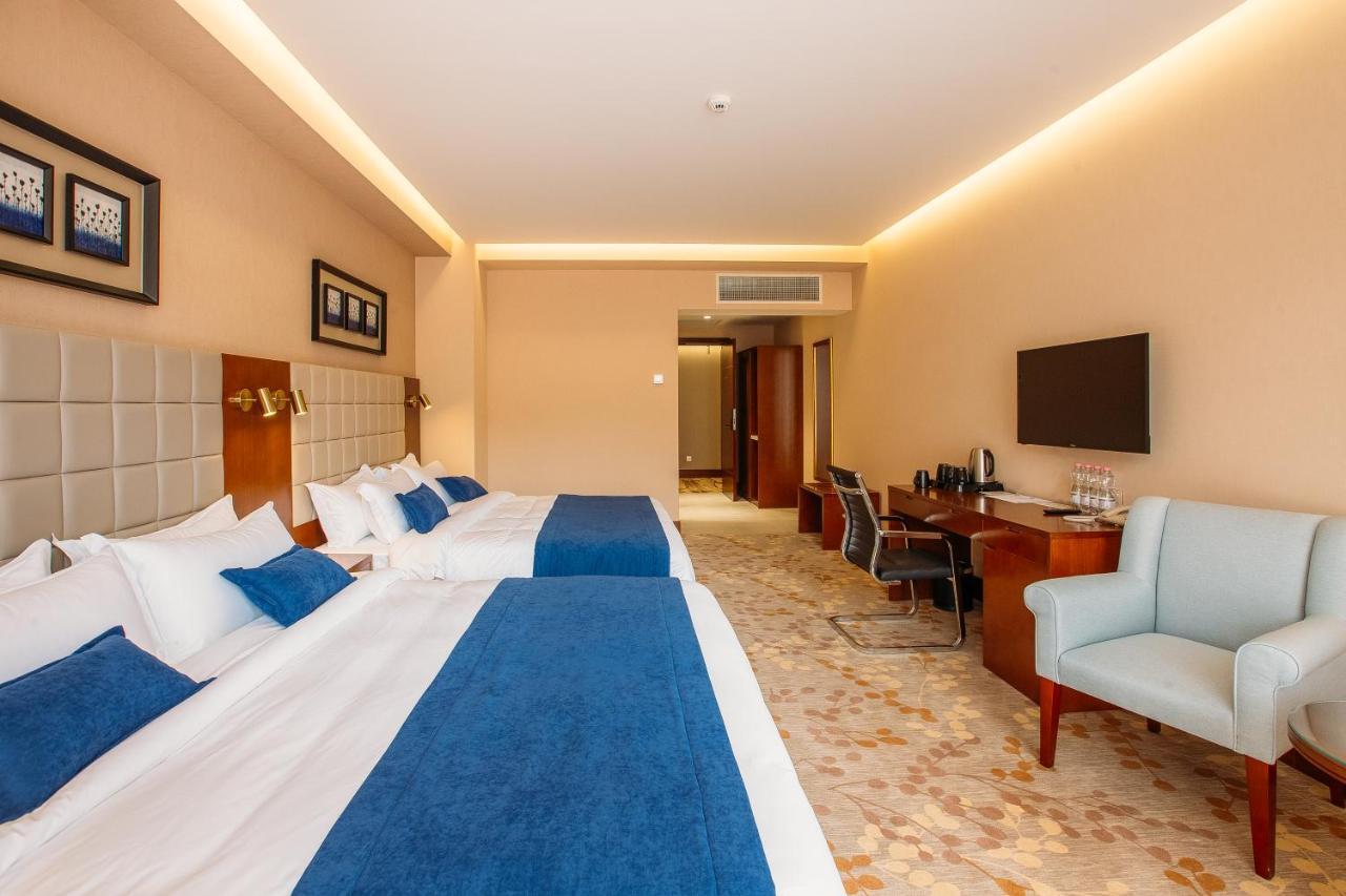 Horizont Hotel Tiflis Exterior foto