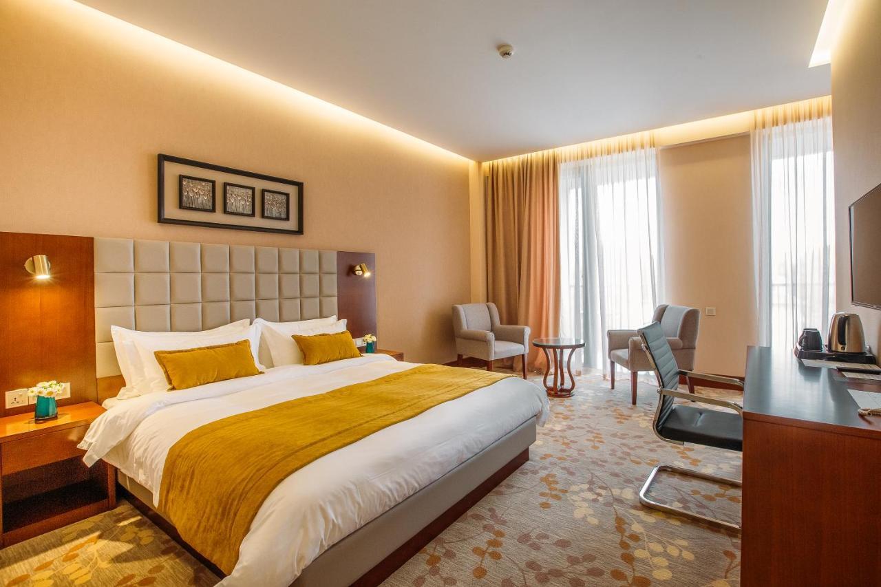 Horizont Hotel Tiflis Exterior foto