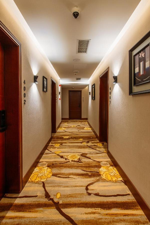 Horizont Hotel Tiflis Exterior foto
